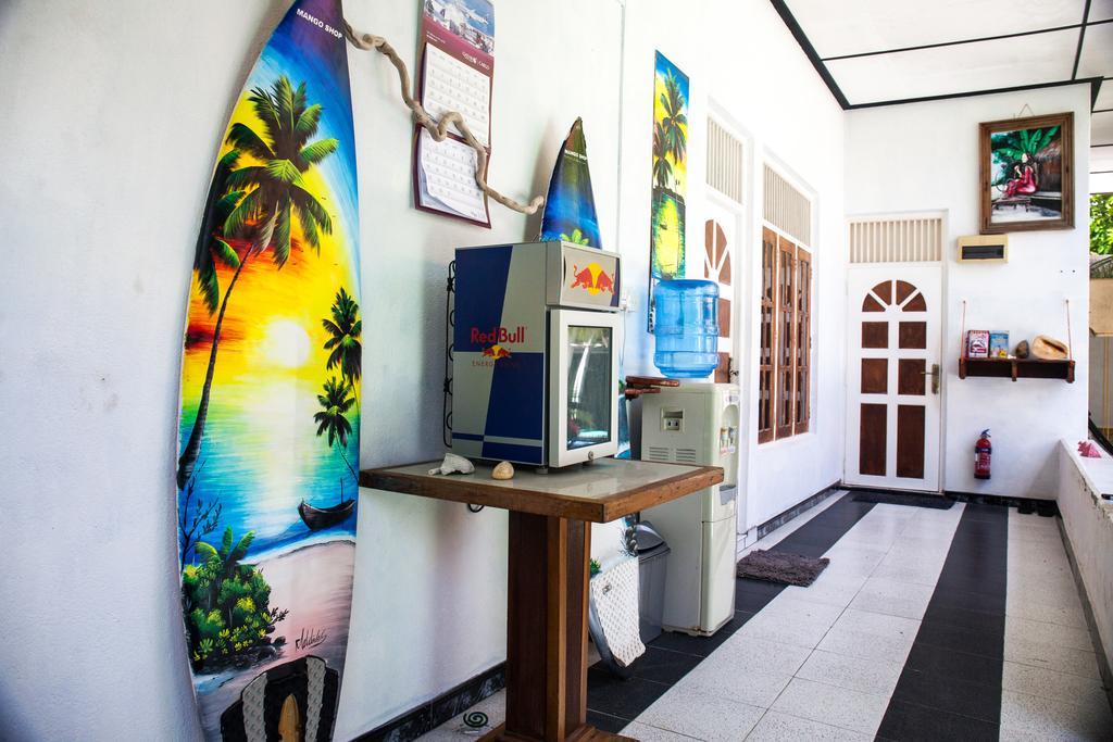 Auberge de jeunesse Natural Surf House à Himmafushi Extérieur photo